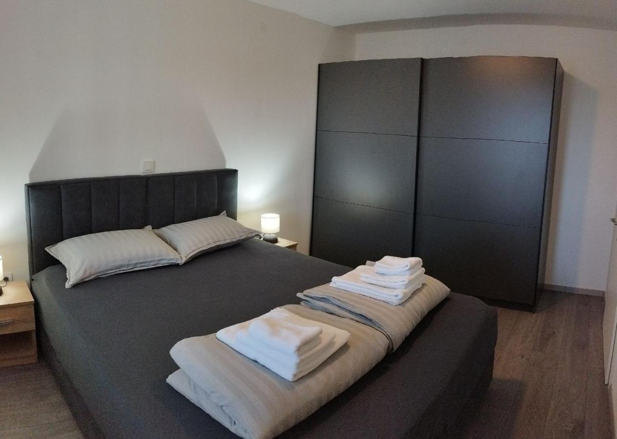 Apartment Luka Пула Экстерьер фото